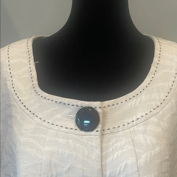 Elegant White Women's Jacket size 12 - Picture 3 of 3